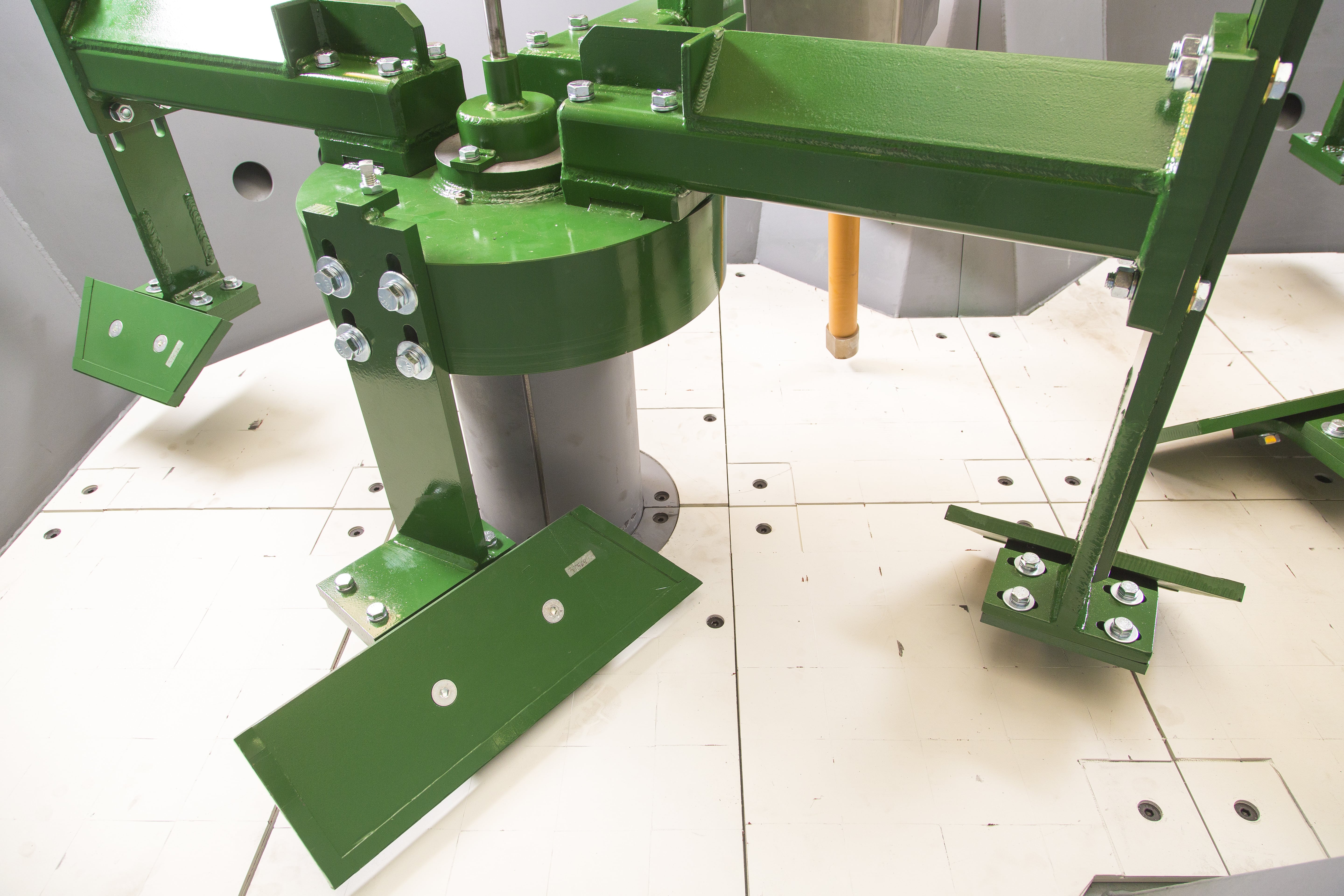 Controlling Hot sand