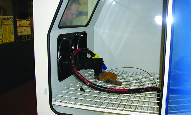 Suction Fed Air Blasting | Wheelabrator